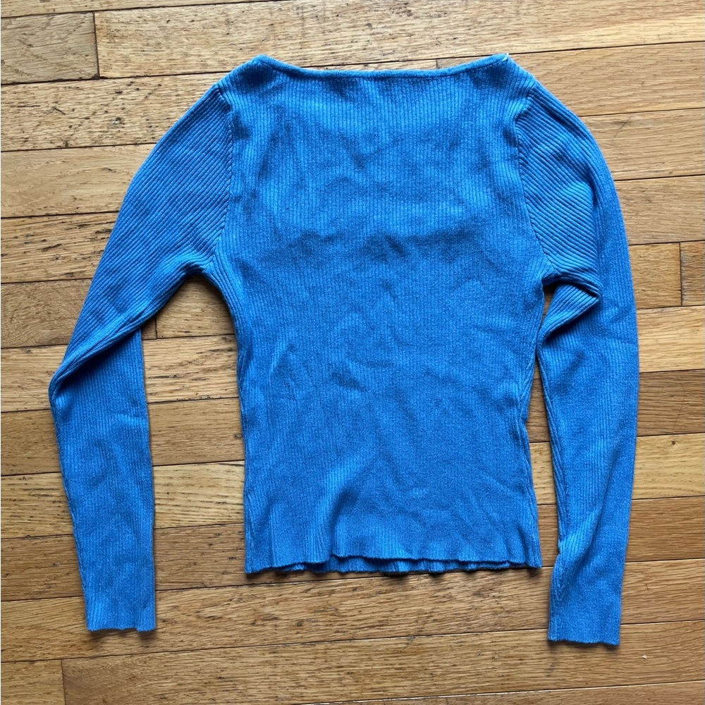 Blue sweater with cut out at the top. - Picture 3 of 3